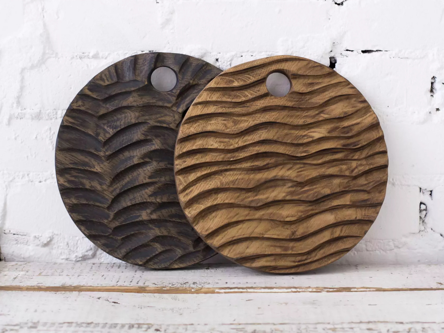 Waves Round Serving Board